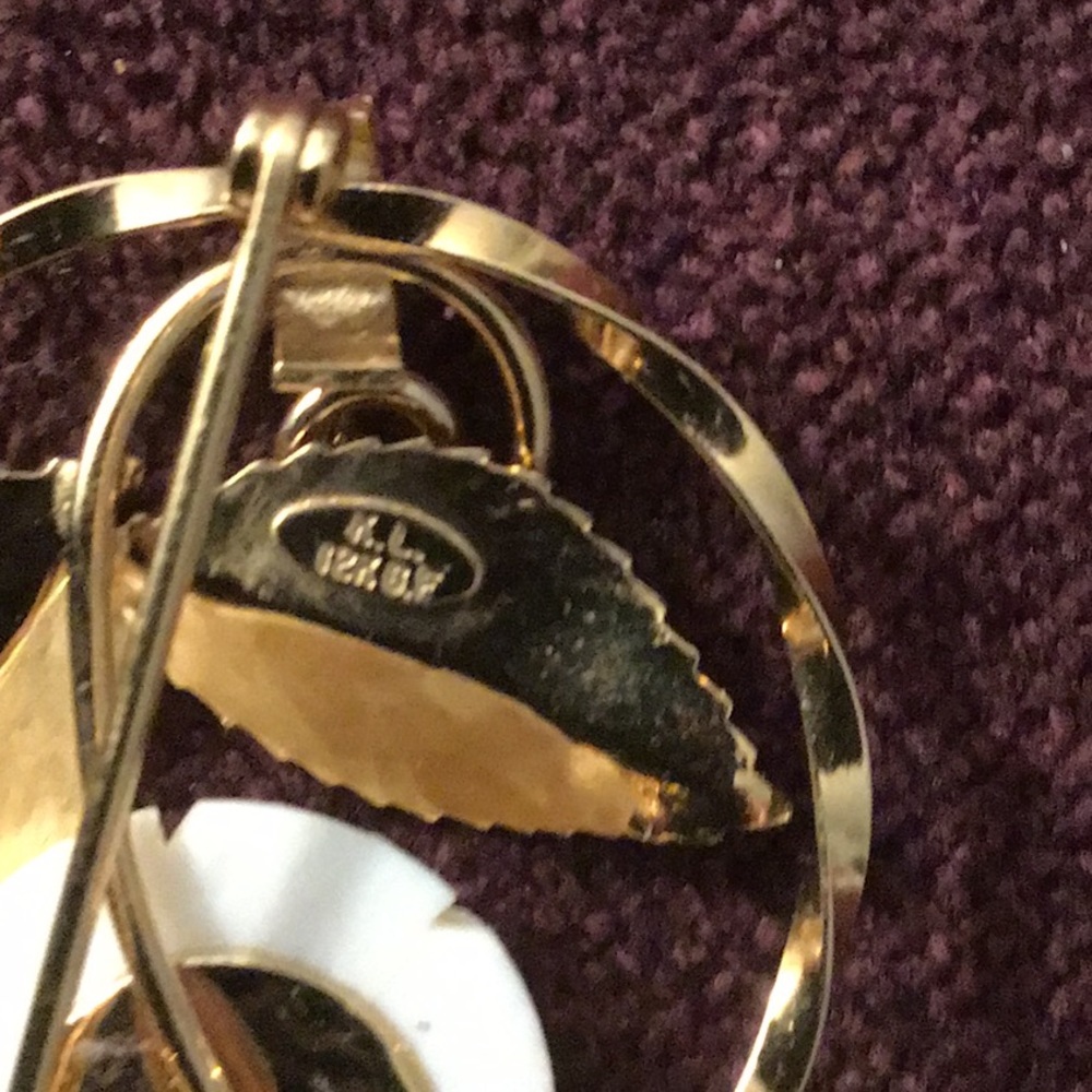 Brooch - Picture 3 of 5